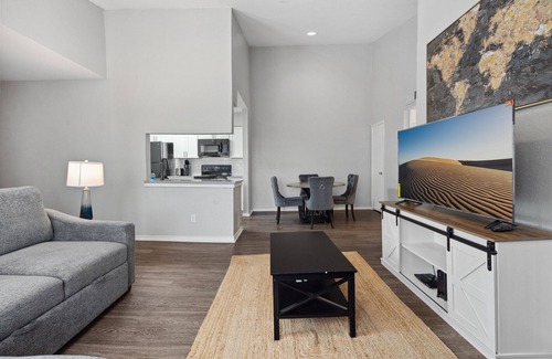 Coronado Hills Apartamento | Beautiful 2BD/2BA in University Hills 3482