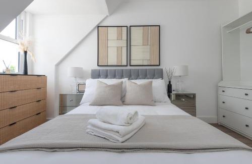 West Ham Apartamento | Beautiful 2BDR Apartment By Homestyles Hosts Short Lets & Serviced Accommodation Stratford With Free WiFi & Free Parking