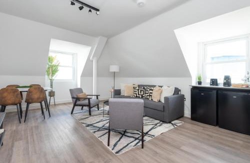 West Ham Apartamento | Beautiful 2BDR Apartment By Homestyles Hosts Short Lets & Serviced Accommodation Stratford With Free WiFi & Free Parking