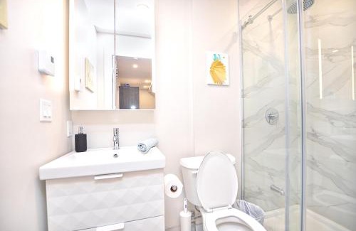 Plateau Mont Royal Apartamento | Beautiful 2BDR in Heart of Plateau Mont-Royal A