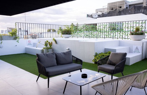 Lope De Vega Apartamento | Beautiful 2BR City Center - Renty