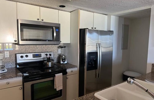 Oyster Pond Apartamento | Beautiful, 2BR condo overlooking Dawn Beach