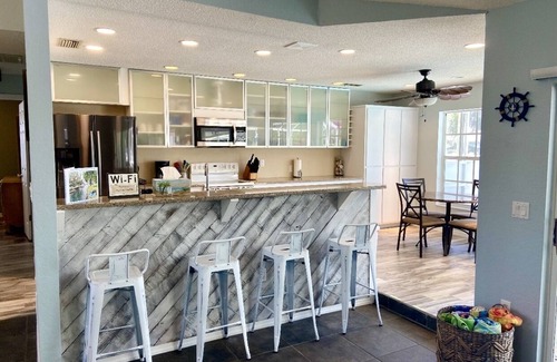 Crystal River Casa | Beautiful 3-2 Waterfront Home Solar Pool