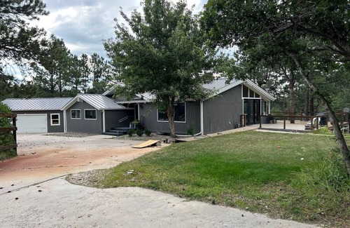 Woodmen Valley Casa | Beautiful 3.5 Acre Private Mountain House Just South of Air Force Academy