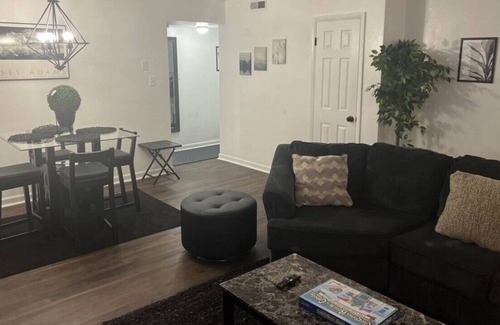 Norfolk - Virginia Beach Casa | Beautiful 3 BD Townhouse Near VA Beach Oceanfront
