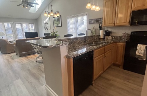 Vass Condominio | Beautiful 3-BDR Condo 2 full Bathroom, ,sleeps 9, The Maples Golf Course On Site