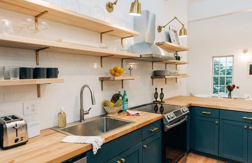 Freeport Apartamento | Beautiful 3-Bed 2.5 bath in downtown Freeport