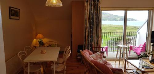Dunfanaghy Apartamento | Beautiful 3 Bed Apartment with Balcony Sea View