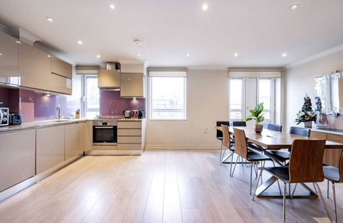 Maida Vale Apartamento | Beautiful 3-bed in the Heart of London With Parking-hosted by Sweetstay