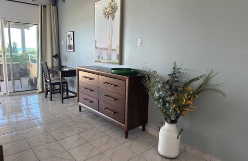 Cole Bay Casa | Beautiful 3-bedroom Pelican Key Adobe.