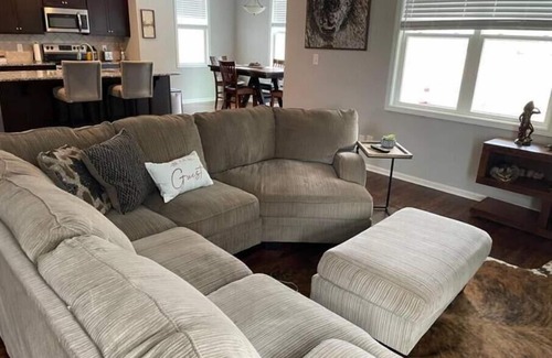 Rockfish Casa | Beautiful 3 bedroom, 2.5 bath home, in private cul-de-sac.