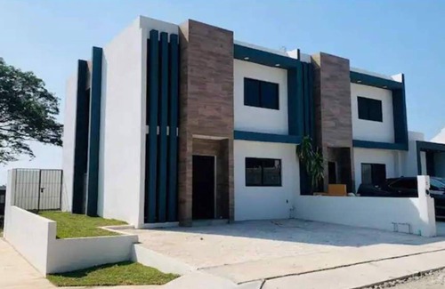Colima Casa | Beautiful 3 bedroom 3 bath house for your get away
