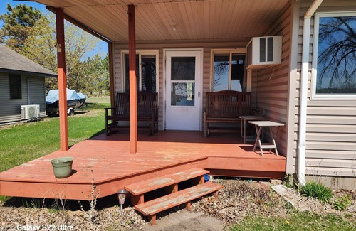 Underwood Cabina | Beautiful 3 bedroom cabin east lost laken Great for kayaking, tubing , canoeing.