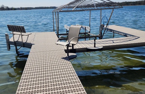 Underwood Cabina | Beautiful 3 bedroom cabin east lost laken Great for kayaking, tubing , canoeing.
