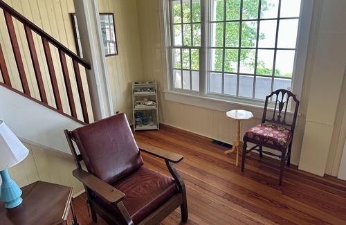 Bayside Casa | Beautiful 3-bedroom house in Northport with stunning ocean views!