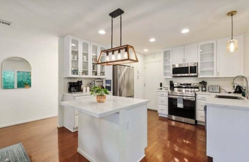 University City Casa | Beautiful 3-bedroom house in awesome San Diego with Peloton bike and a big yard