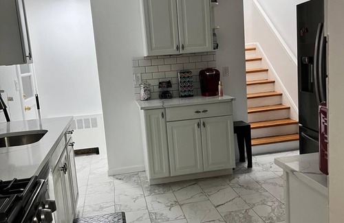 Stratford Apartamento | Beautiful 3 Bedroom Home Stratford CT Close to Train, I95, Beach & Shopping
