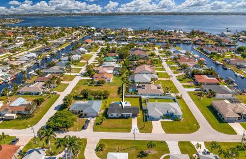 Caloosahatchee Casa | Beautiful 3 Bedroom House