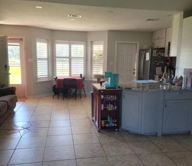 Ono Island Casa | Beautiful 3 bedroom home 4 minutes from the beach