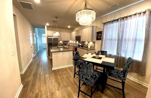 Southeast Raleigh Apartamento | Beautiful 3 bedroom house