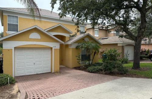 Haines City Casa | Beautiful 3-Bedroom Pool Villa in Southern Dunes