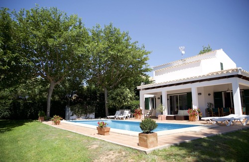 Binisafua Villa | Villa encantadora de 3 Habitaciones con piscina privada y vistas al mar