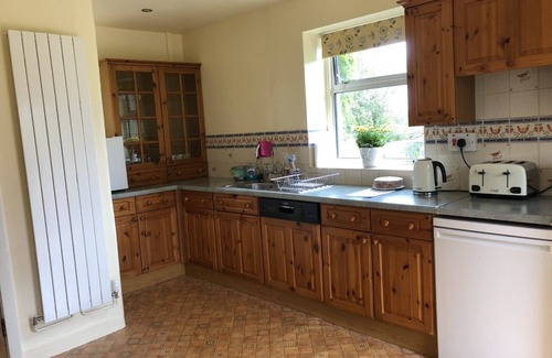Dowdeswell Casa | Beautiful 3 Bedroomed Cotswolds Farmhouse