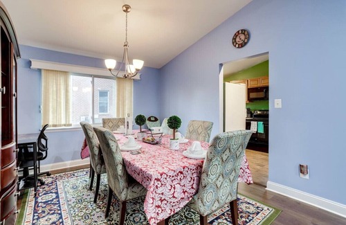 Alexandria West Apartamento | Beautiful 3 bedrooms and 2 baths with free parking