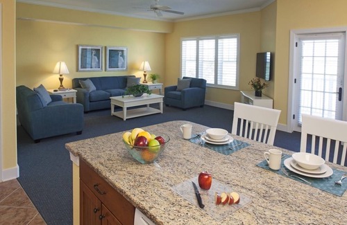 Palmetto Dunes Casa | Beautiful 3 BR, 3 bath Key West style villa on the waterfront