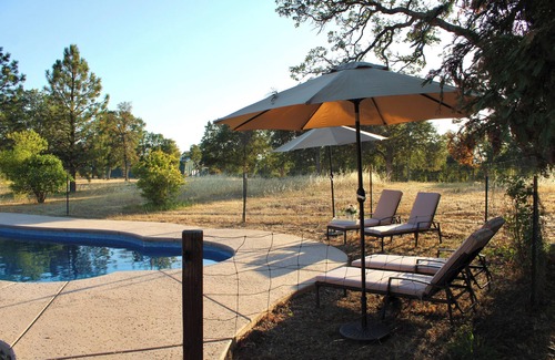 Junction Casa | Beautiful 35-Acre Redding Vacation Rental!