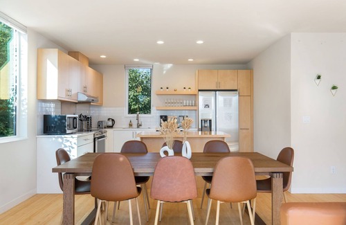 Atlantic Casa | Beautiful 3B3B Close to DT w/Rooftop & Parking