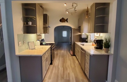 Northeast South Bend Casa | HERMOSO 3bd 2br / BLOQUES LEJOS DE NOTRE DAME / EDDY ST