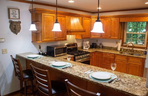 Cliff Ridge Colony Casa | Hermosa lista nueva. Escapada de montaña de 3000 pies de elevación para toda la familia