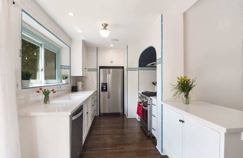 Pico - Robertson Casa | Beautiful 3BR Home w/Pool & Jacuzzi Prime LA Stay