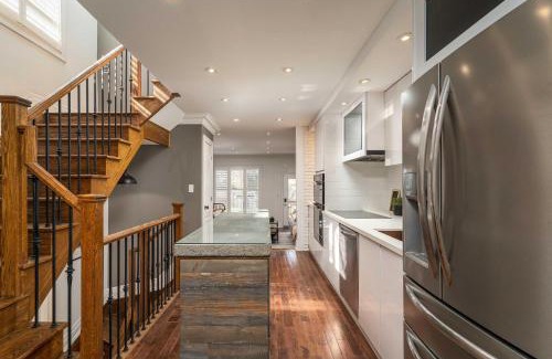 Old East York Casa | Beautiful 3BR House in the Heart of Greek Town