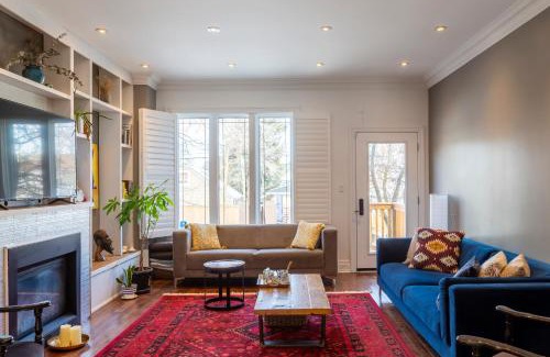 Old East York Casa | Beautiful 3BR House in the Heart of Greek Town