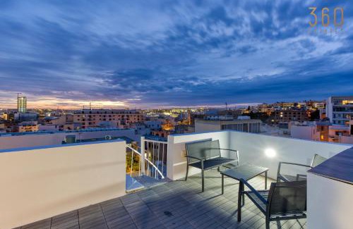 Gzira Apartamento | Beautiful 3BR Triplex penthouse with Hot-Tub by 360 Estates