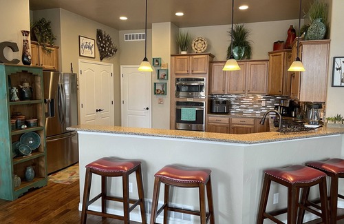 Flying Horse Casa | Beautiful 4 BDR/3 Bath home 10 minutes to USAFA