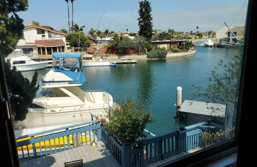 Gilbert Island Casa | Beautiful 4-Bedroom Waterfront Home with WiFi in Huntington Beach