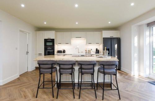 Ford Casa | Beautiful 4-Bed Close to South Downs & Goodwood