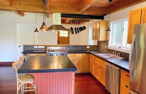 Moscow Casa | Beautiful 4 Bed Home in a Tranquil, Ideal Setting