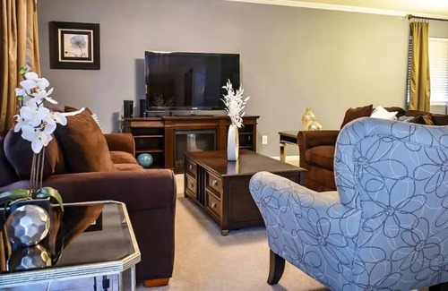 Gibsonville Casa | Beautiful 4 bed home