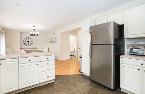 Macatawa Casa | Beautiful 4 Bedroom Family home. Minutes to downtown Holland & Saugatuck!