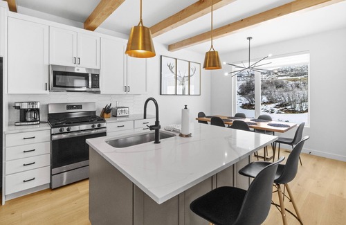 Deer Mountain Casa | Beautiful 4-Bedroom Home with Kids Corner, Two Living Areas & More!