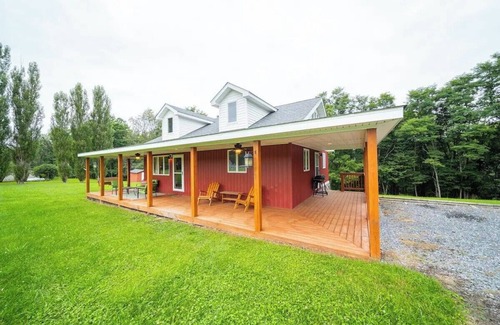 Harman Casa | Beautiful 4-bedroom house in peaceful Dryfork with WiFi.