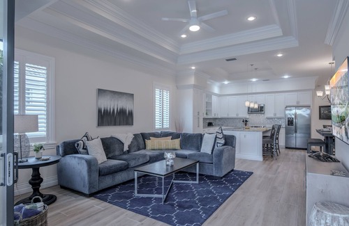 Naples Park Casa | Beautiful 4 Bedroom House with Pool and Spa
