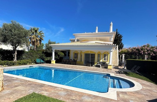 Portimao Villa | Hermosa villa de 4 dormitorios en el Alto Golf