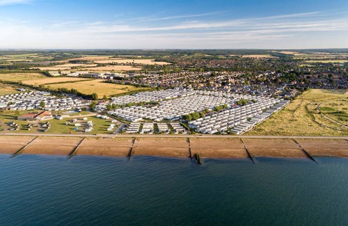 Swalecliffe Casa | Beautiful 4-berth static caravan. Only 5 minutes from the beach.