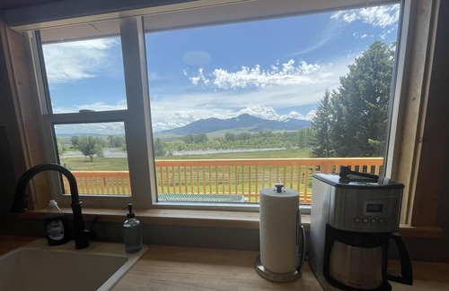 Livingston Casa | Beautiful 4BR Home on the Yellowstone River