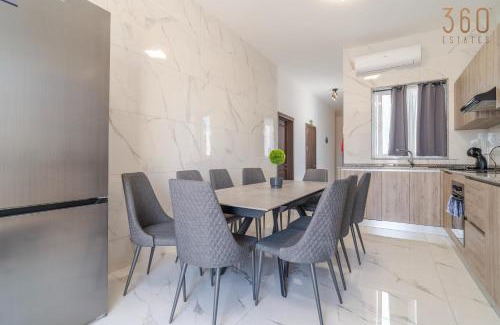 Tarxien Apartamento | Beautiful 4BR penthouse with large terrace with WIFI